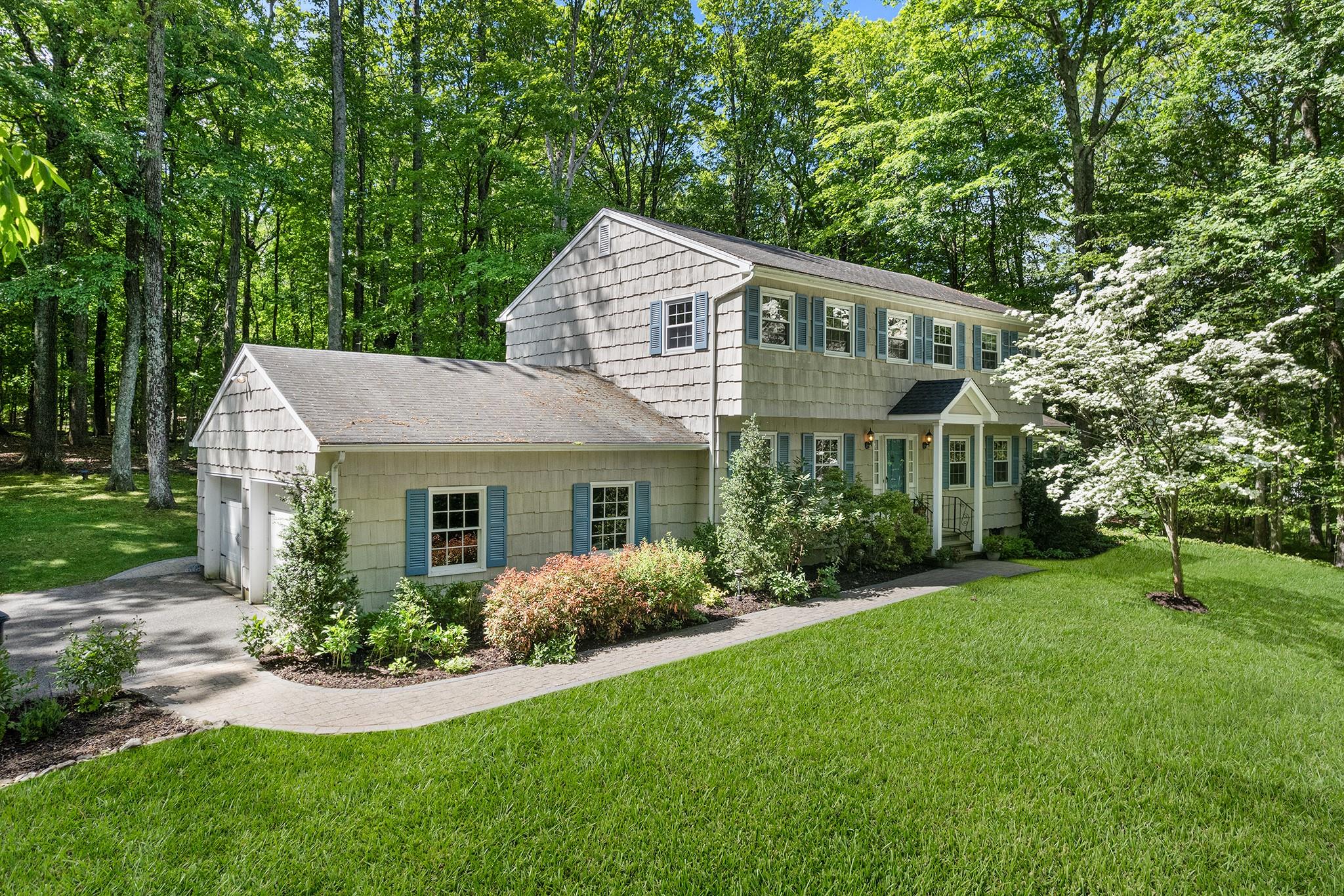 10 Catherine Place, Katonah, New York image 2