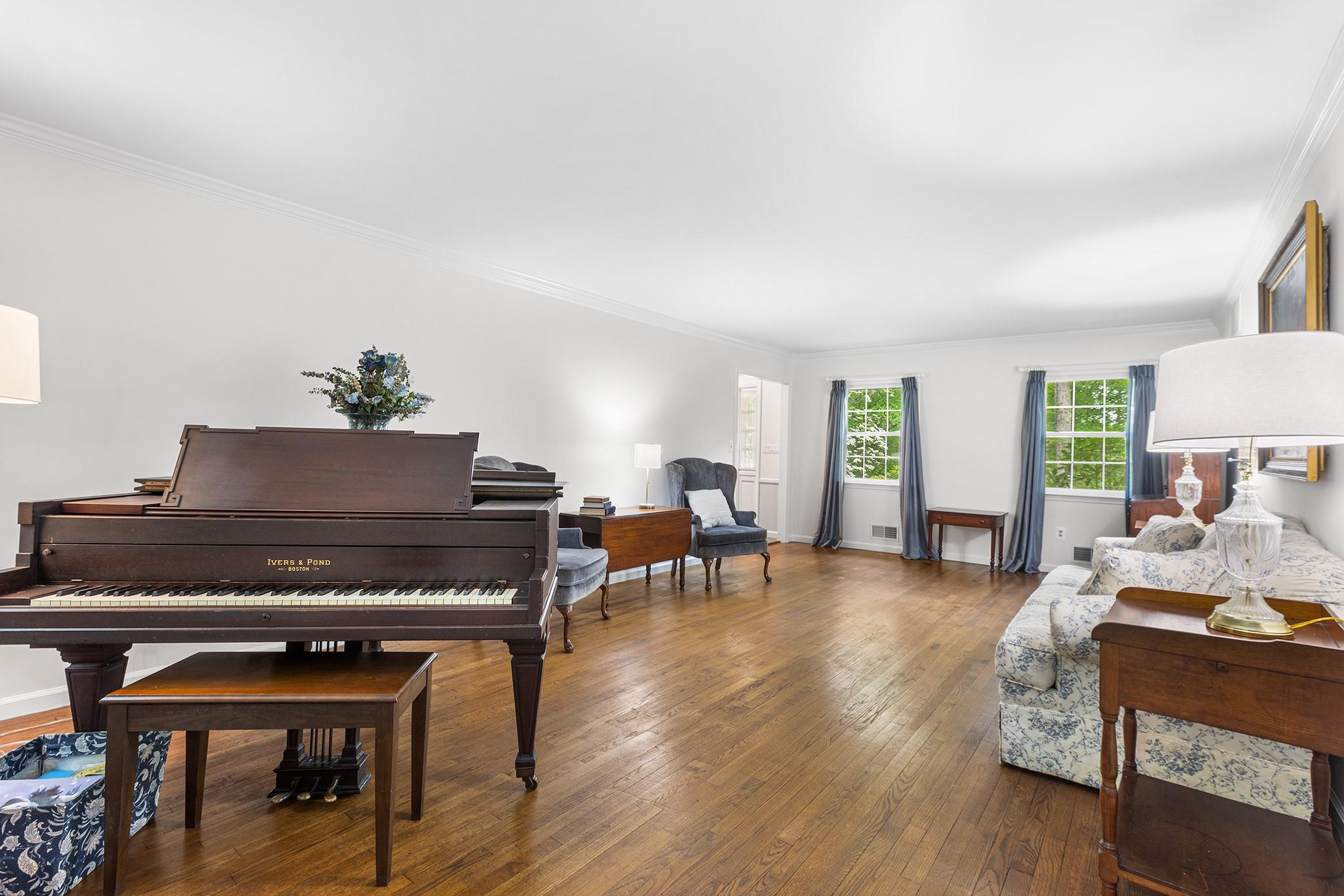 10 Catherine Place, Katonah, New York image 6