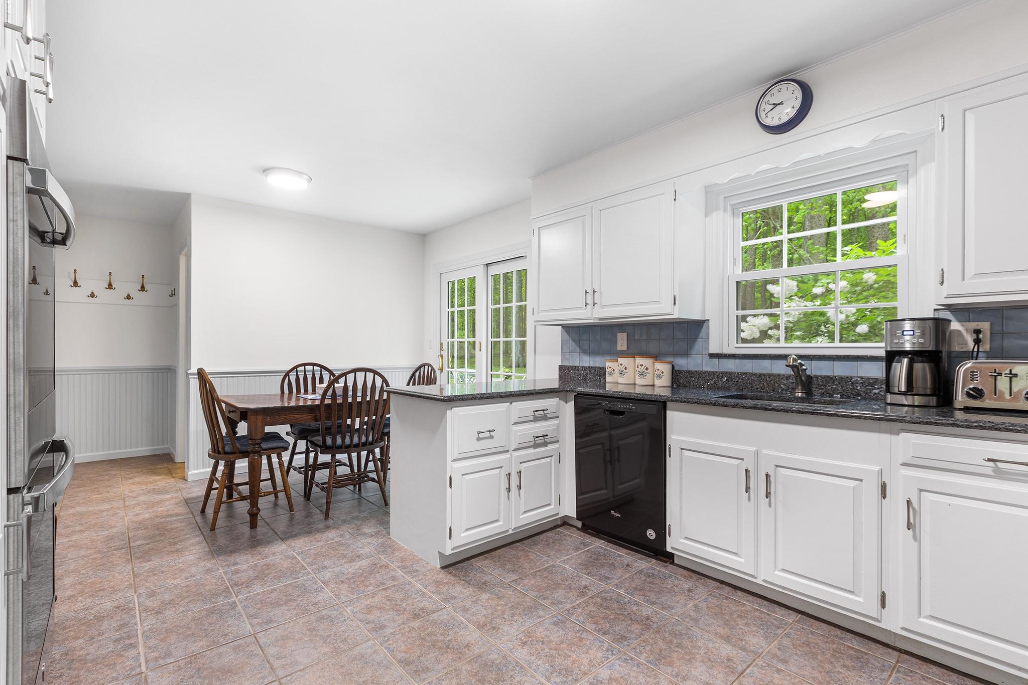 10 Catherine Place, Katonah, New York image 9
