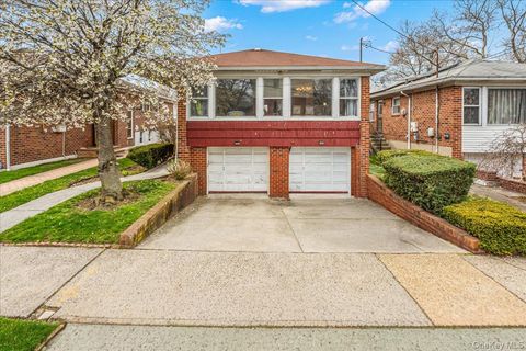 Photo of 25-08 148th Street, Flushing, NY 11354 (MLS # 986560)