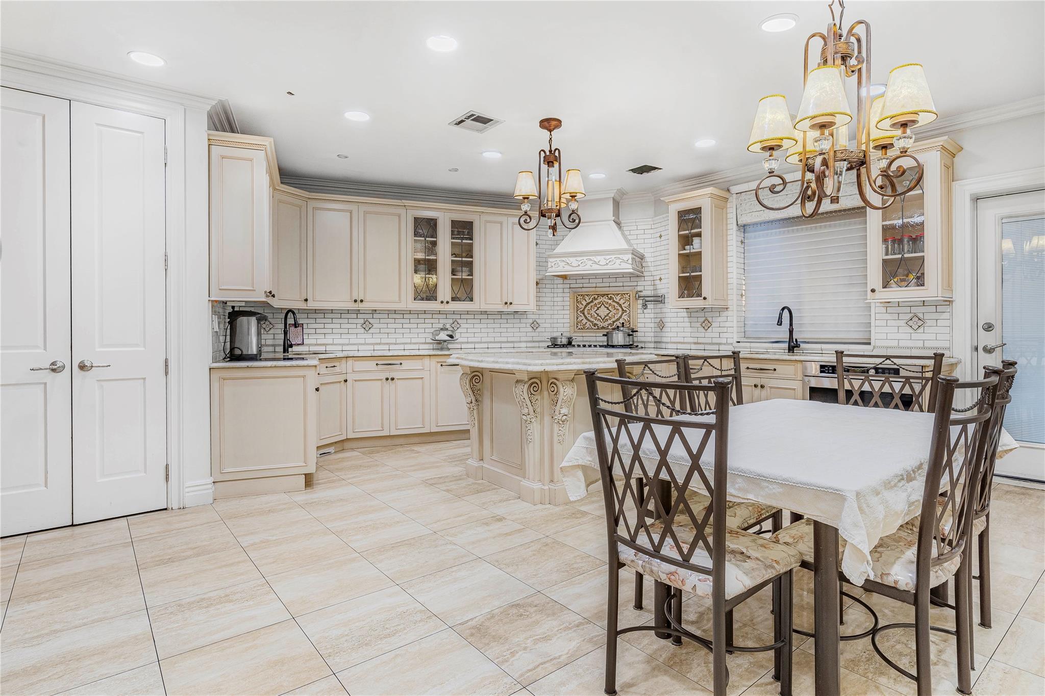 341 Wallabout St #Penthouse