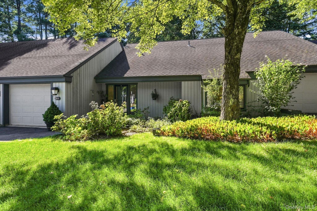 Photo of 351 Heritage Hills #B, Somers, NY 10589 (MLS # 1044373)