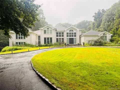 Homes For Sale - 22 Evans Drive<br/> Nassau County, Glen Head, NY 11545