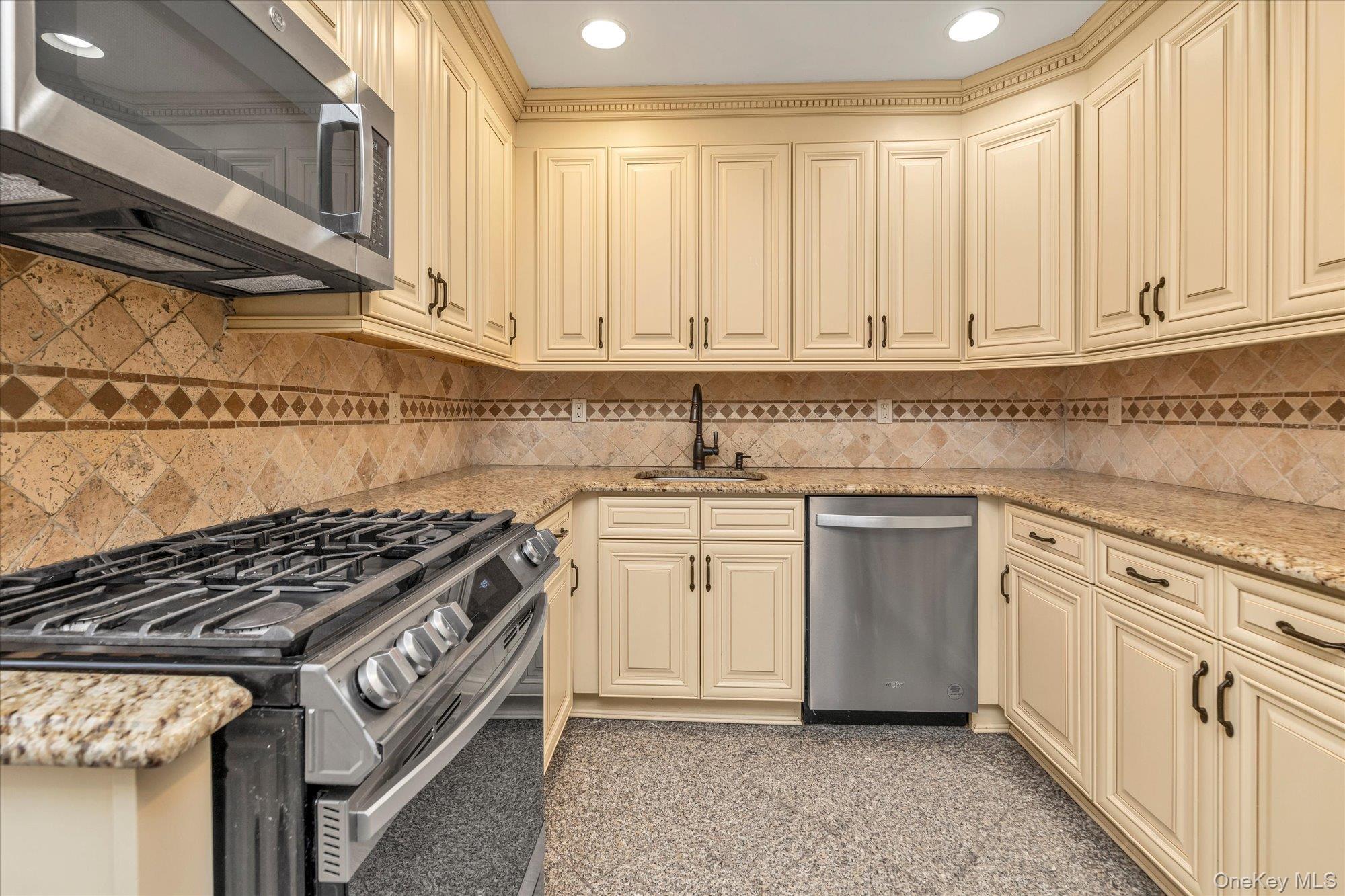 203 Pershing Parkway