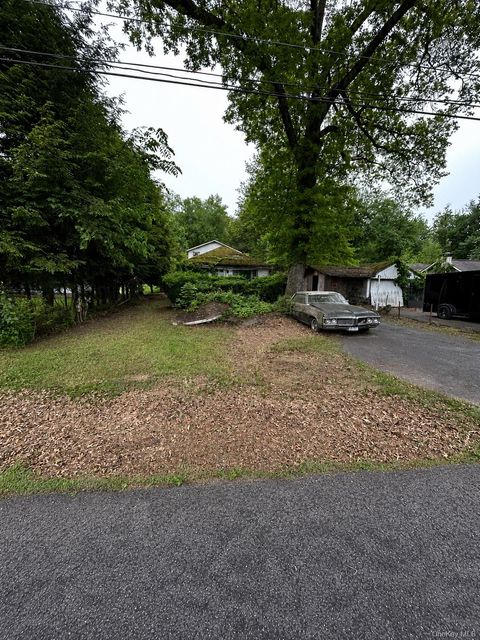Homes For Sale - 153 Glenerie Boulevard<br/> Saugerties, NY 12477