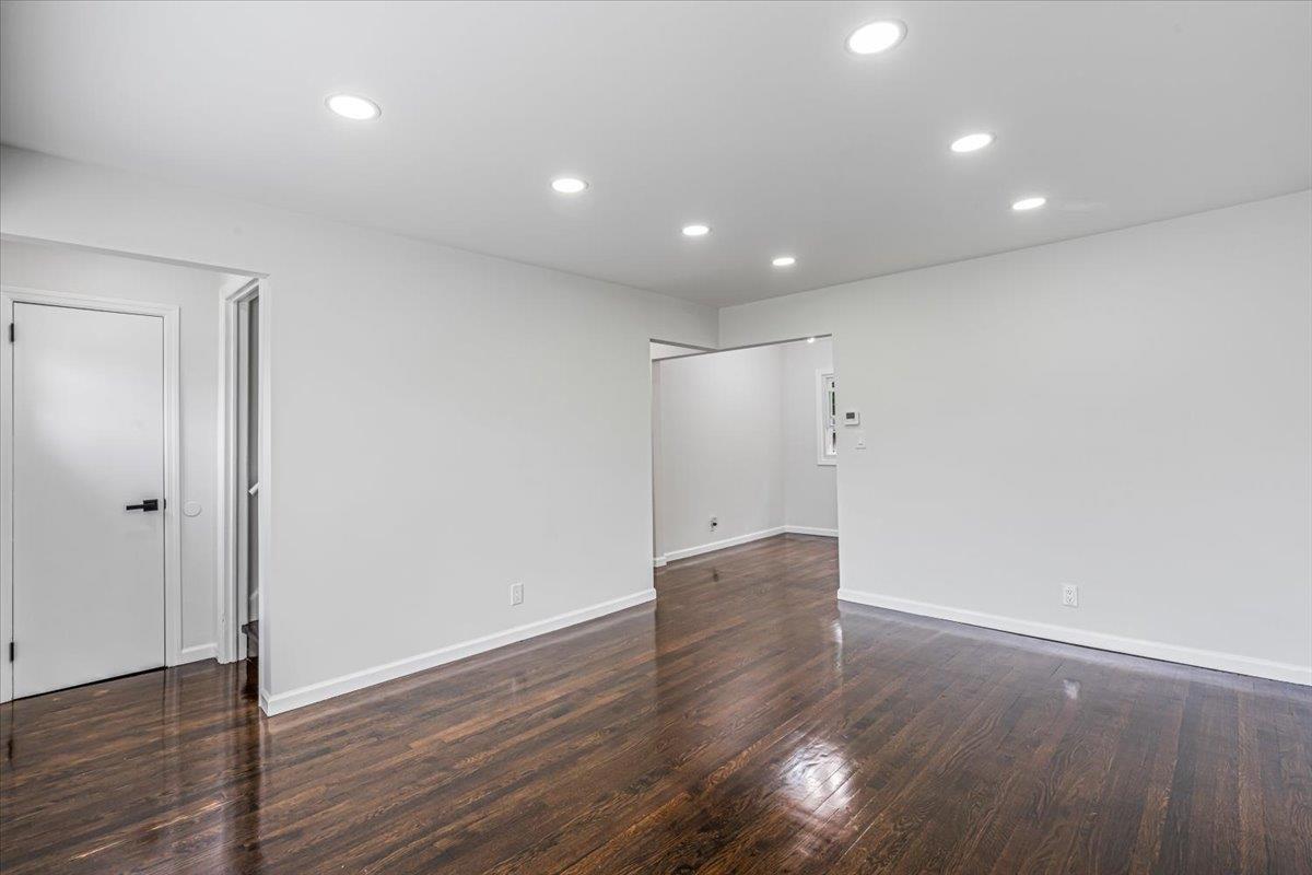 855 Winter Avenue, Uniondale, New York image 8