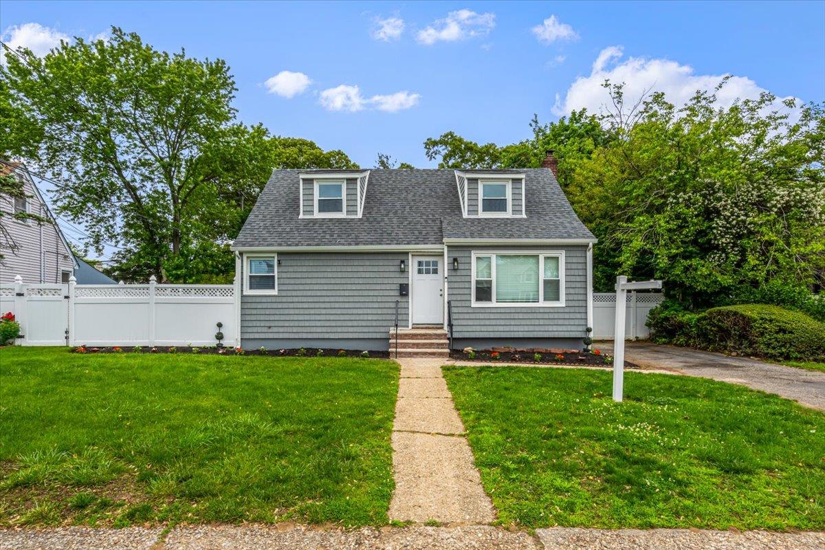 855 Winter Avenue, Uniondale, New York image 1