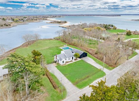 Photo of 13 Tarkettle Road, Shelter Island, NY 11964 (MLS # 922865)
