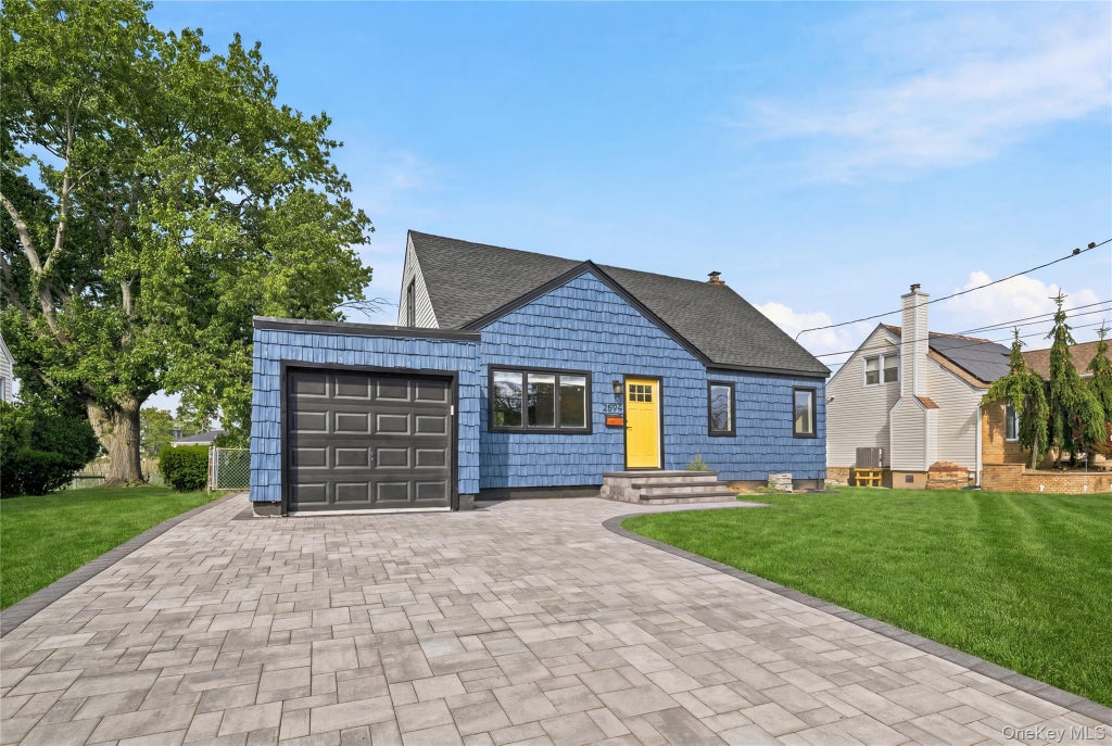 Photo of 2693 Fox Road, Baldwin, NY 11510 (MLS # 1015744)
