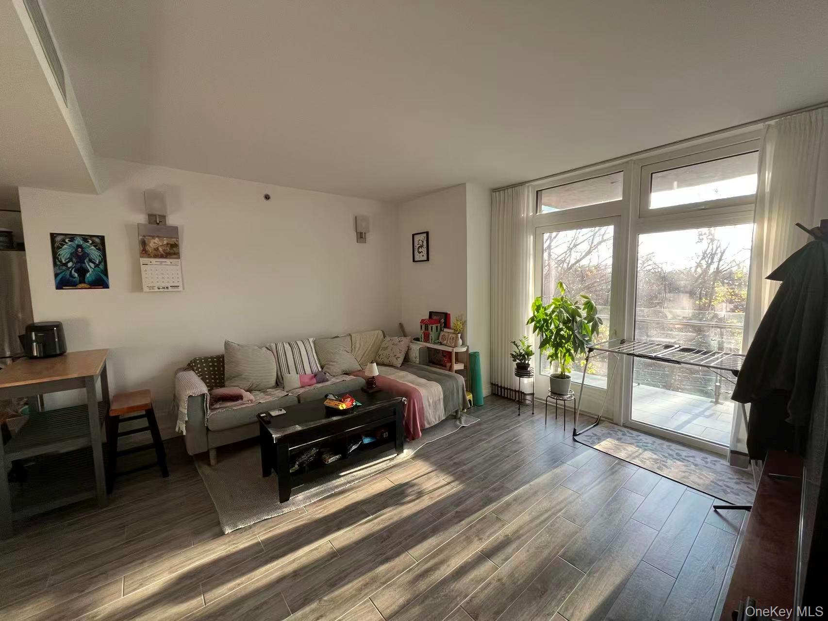 6518 Austin Street 4G