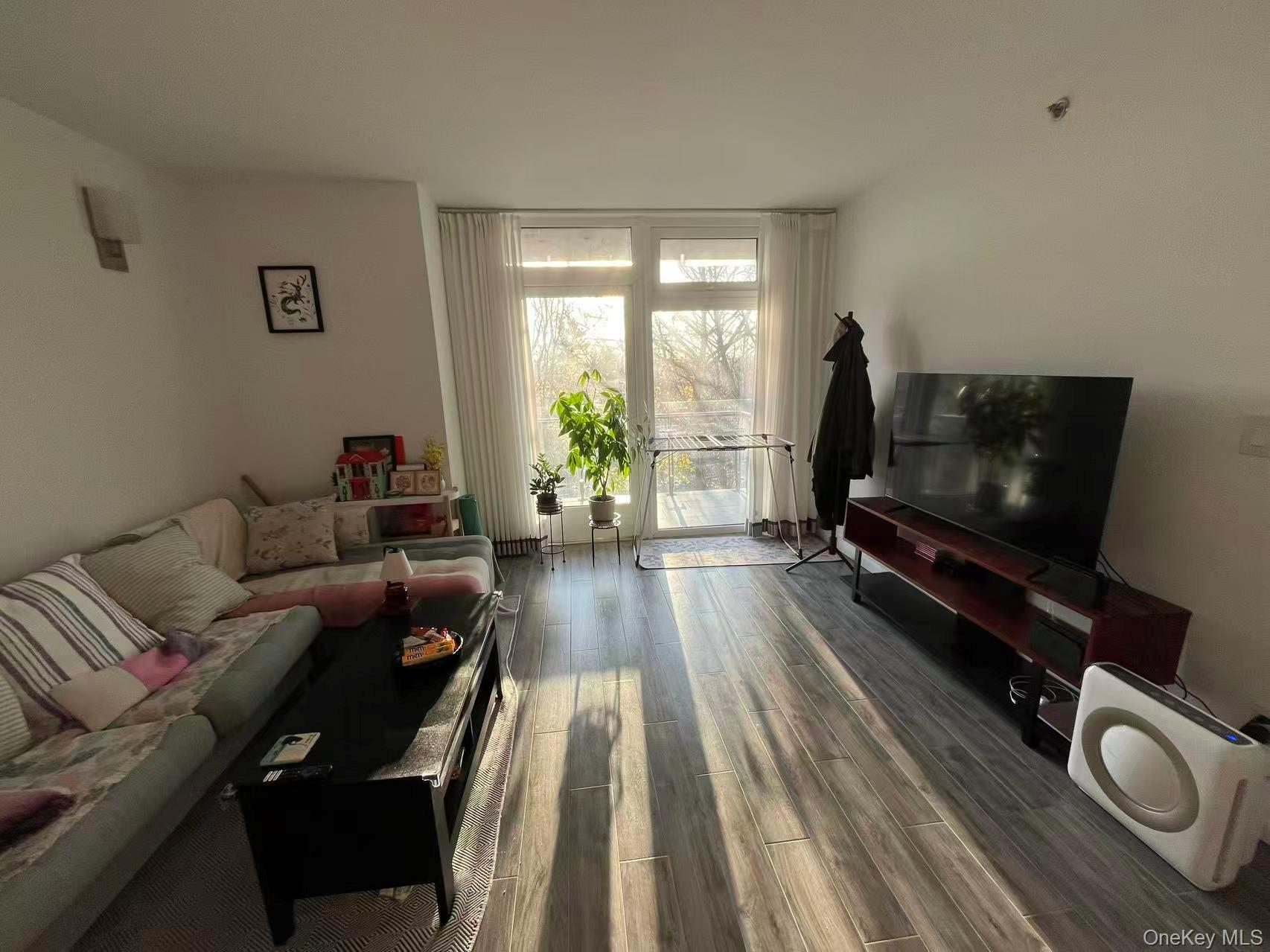 6518 Austin Street 4G