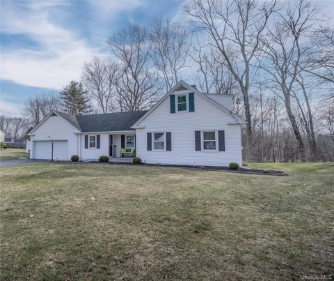 15 Sandi Drive Poughkeepsie NY 12603