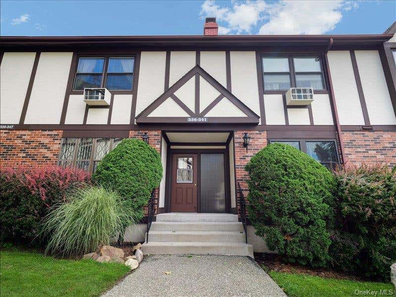 Photo of 338 Sierra Vista Lane, Valley Cottage, NY 10989 (MLS # 1041116)