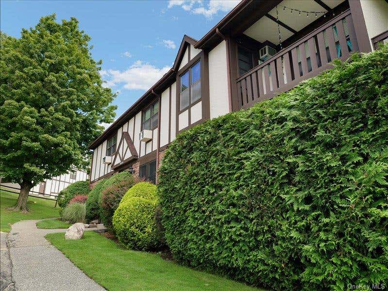 Photo of 338 Sierra Vista Lane, Valley Cottage, NY 10989 (MLS # 1041116)