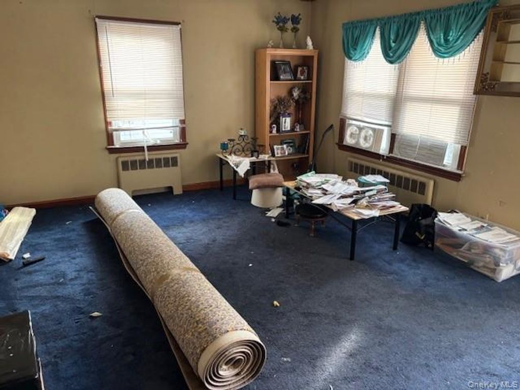 Photo of 364 Hamilton Avenue, Riverhead, NY 11901 (MLS # 949559)