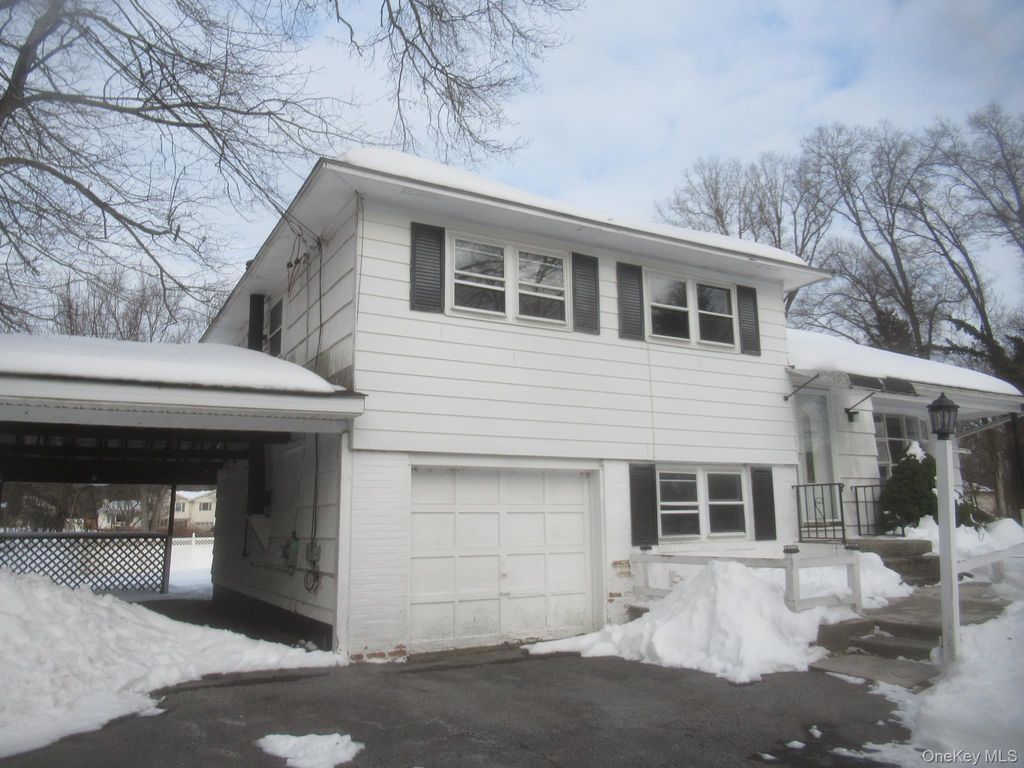 Photo of 10 Lori Street, Poughkeepsie, NY 12603 (MLS # 958078)