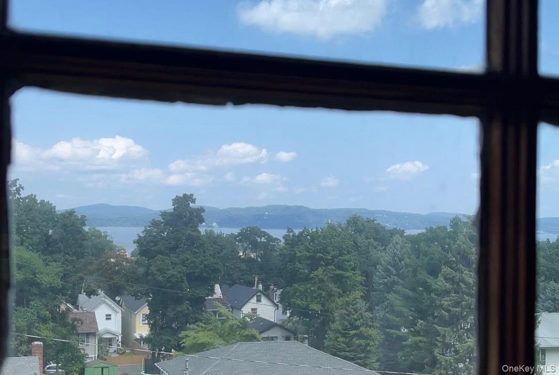 28 Hillside Avenue