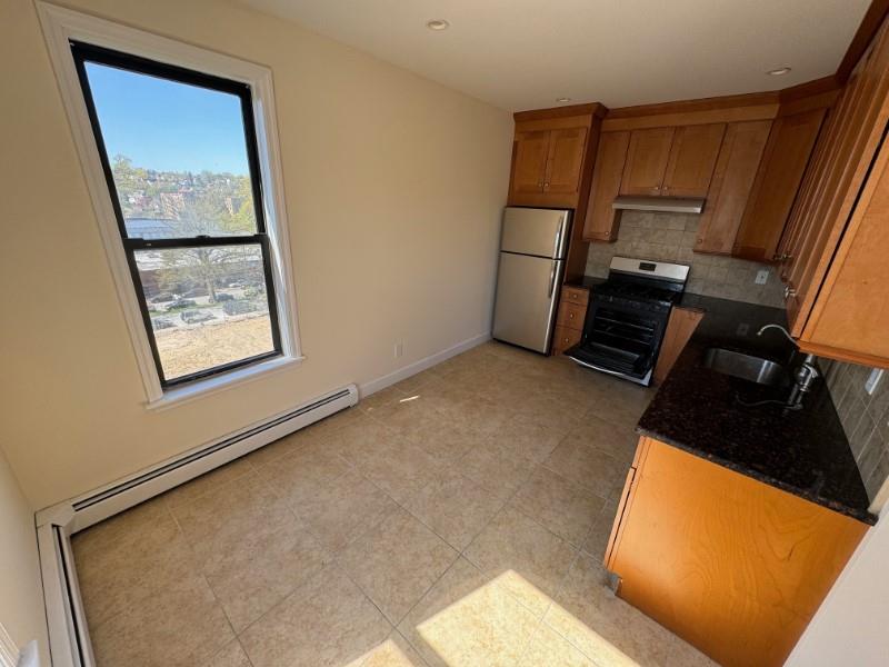 30 N Terrace Avenue 2R