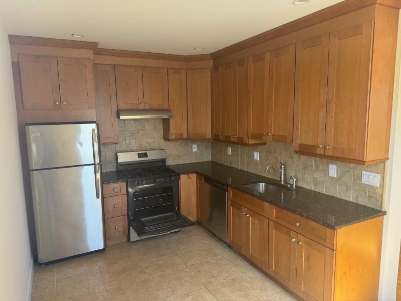 30 N Terrace Avenue 2R