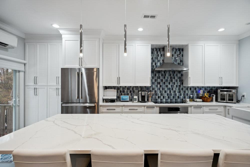 27 The Mews, Syosset, New York image 15