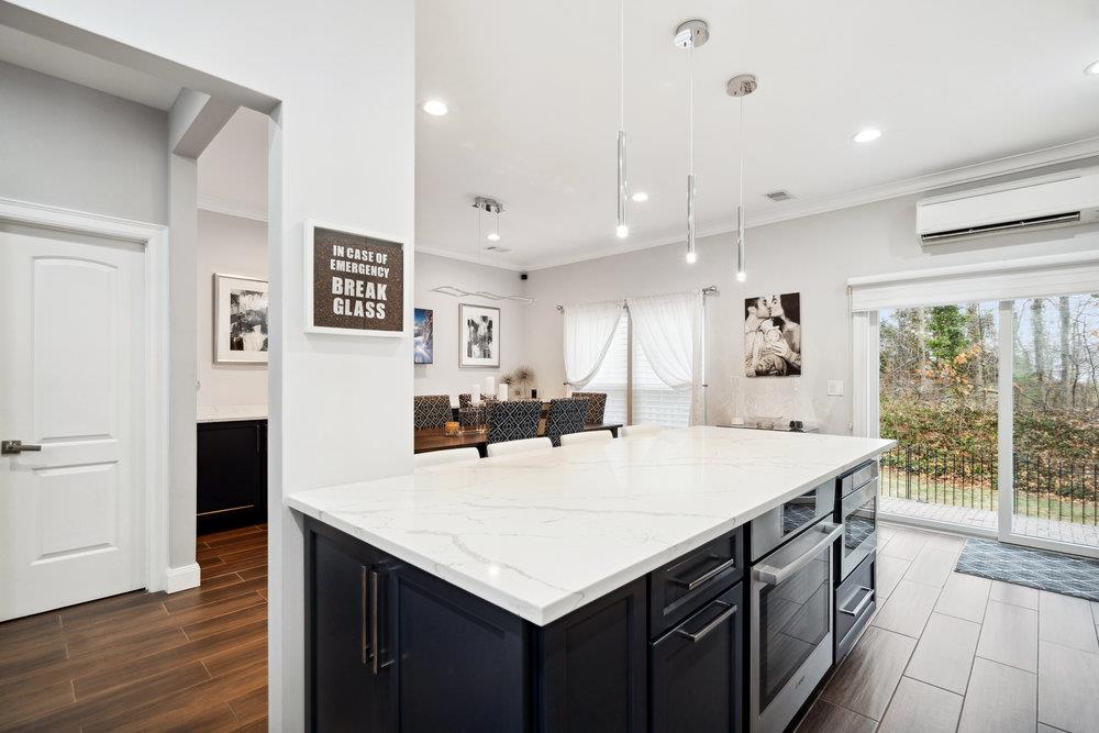 27 The Mews, Syosset, New York image 14