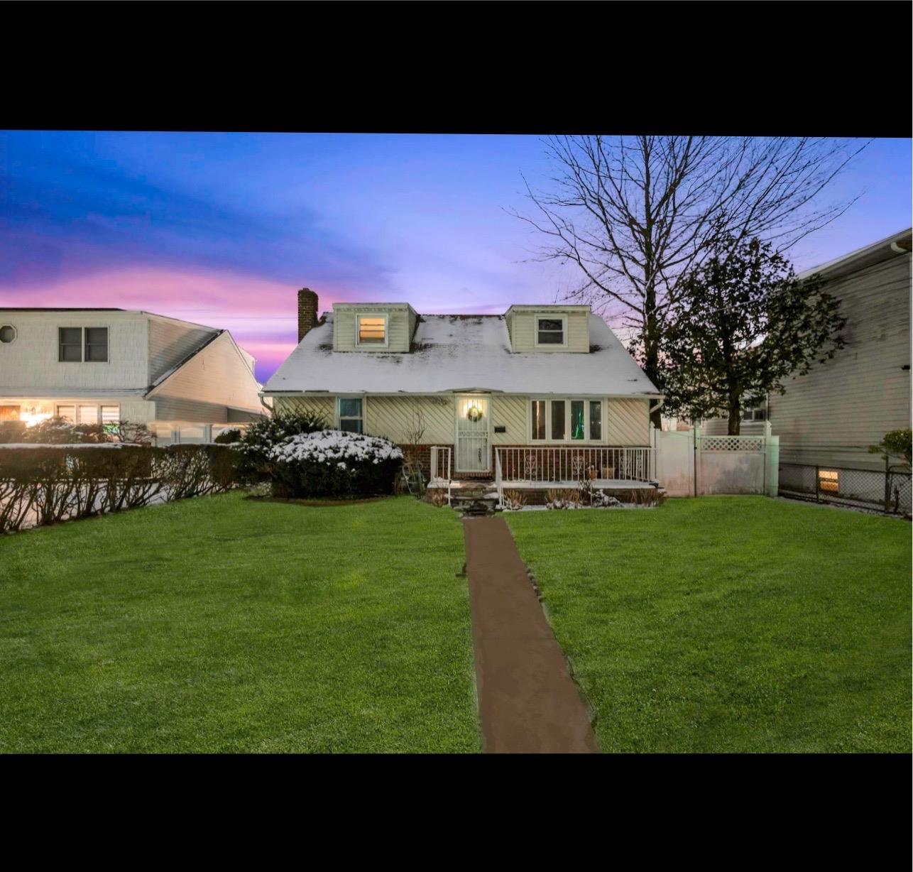 201 Benson Avenue, Elmont, New York image 1