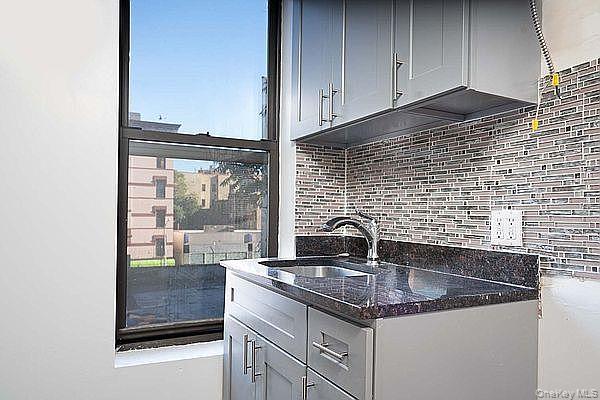 122 E 116th Street