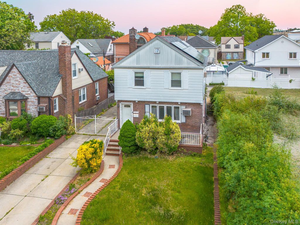 Photo of 75-75 180th Street, Fresh Meadows, NY 11366 (MLS # 1000409)