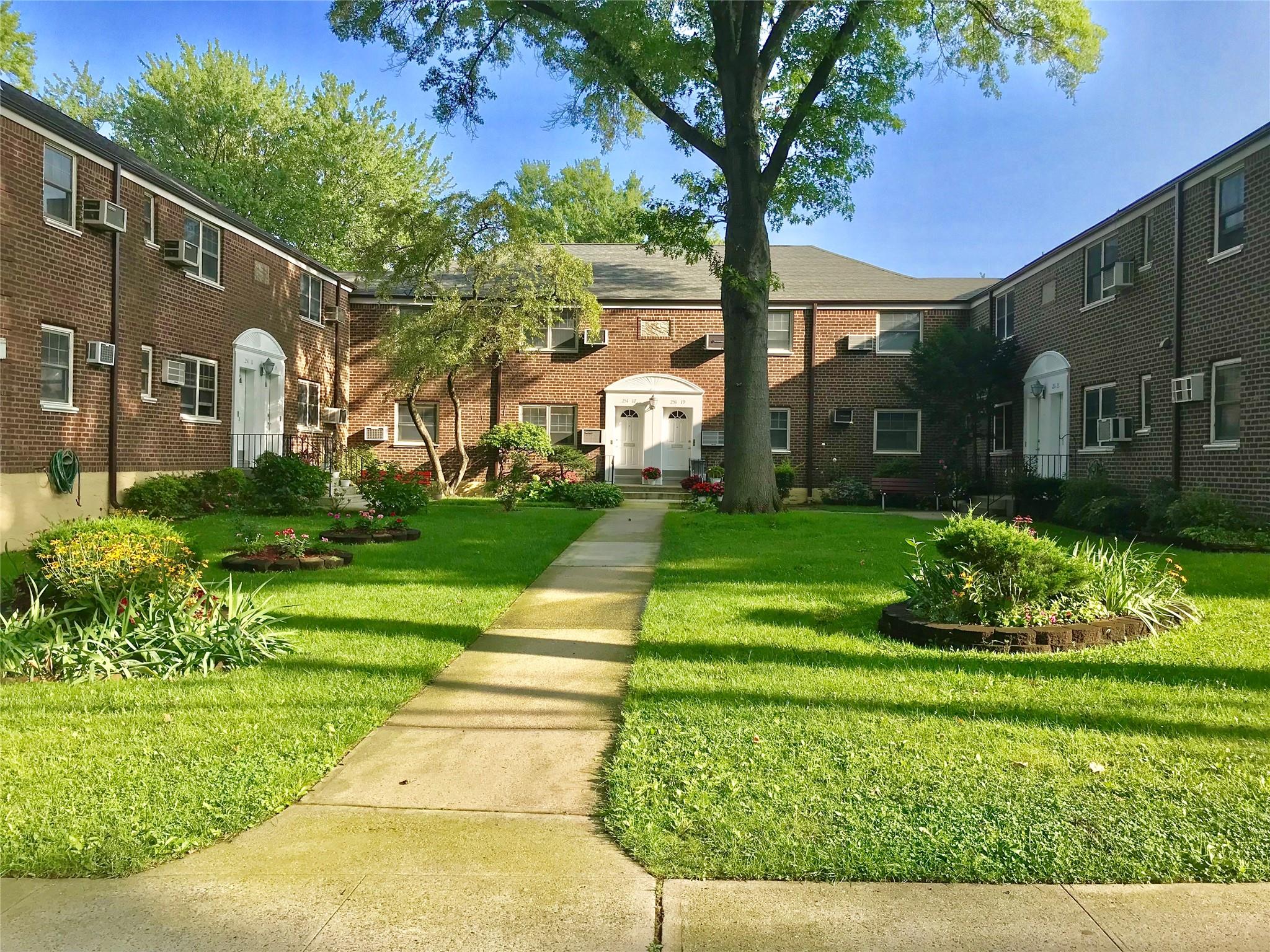 58-37 246th Crescent #1F, Little Neck, New York image 2