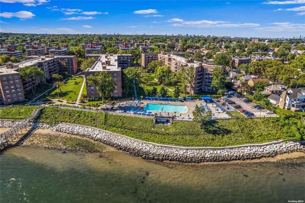 162-21 Powells Cove Boulevard #3D, Beechhurst, New York image 17