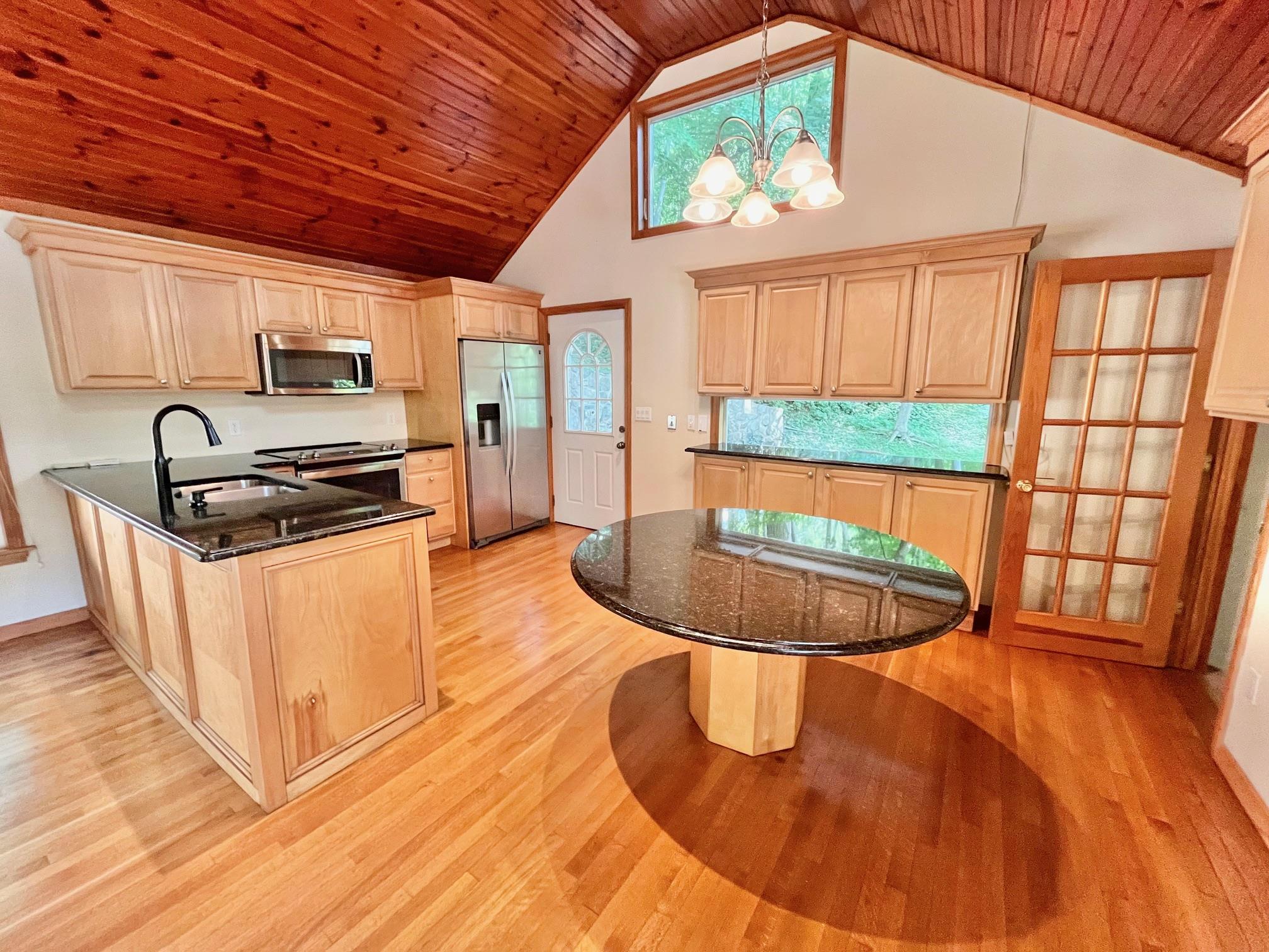 Rental Property at Anton Place, Lake Peekskill, New York - Bedrooms: 2 
Bathrooms: 1 
Rooms: 4  - $3,400 MO.
