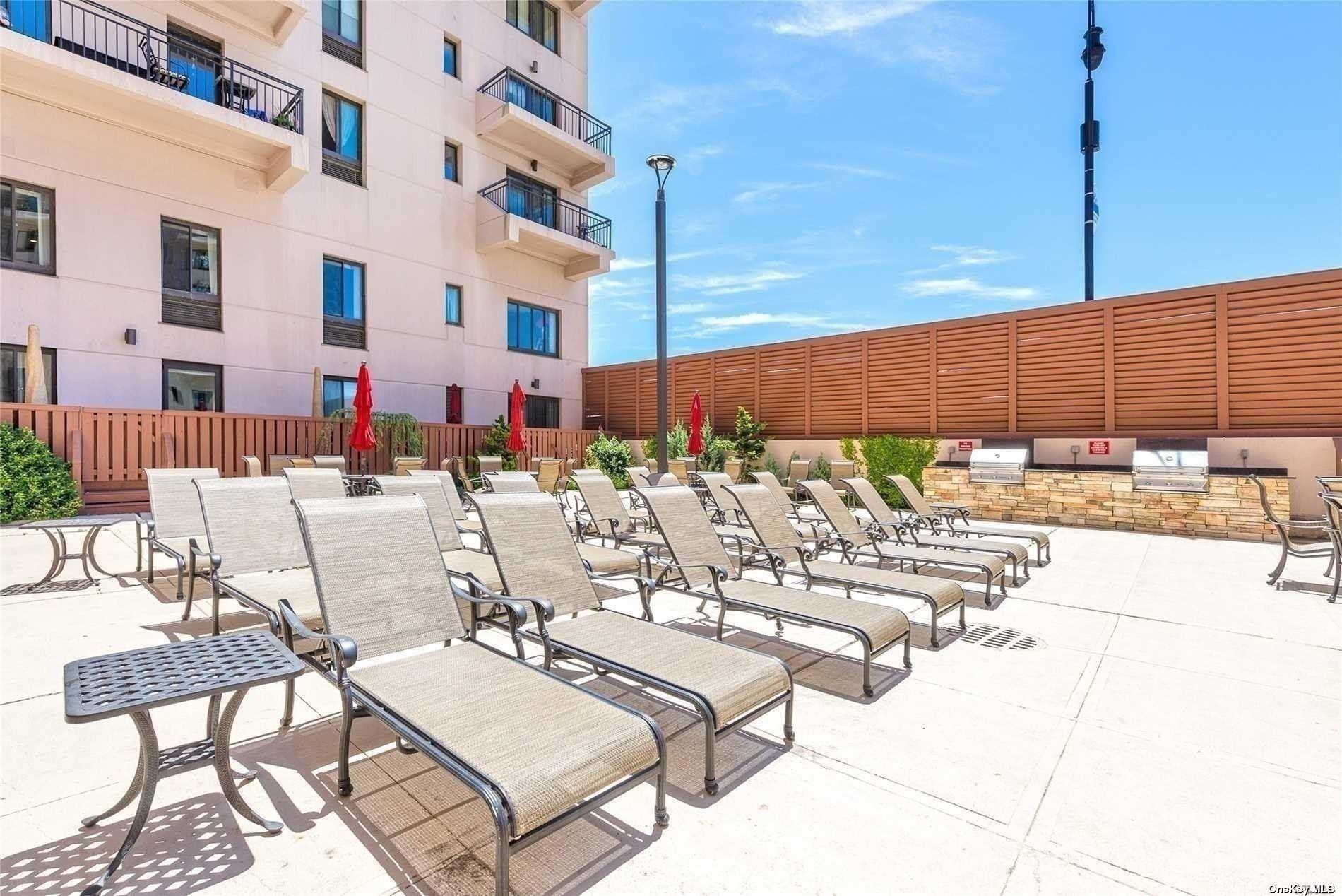 Long Beach, New York 11561, United States, 2 Bedrooms Bedrooms, ,2 BathroomsBathrooms,Residential,Active,87500