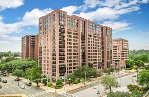 Condo For Rent - 4 Martine Avenue #221<br/> Westchester County, White Plains, NY 10606
