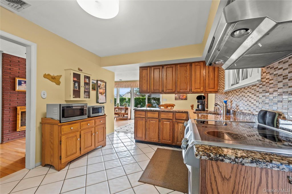 Photo of 2860 Lenox Road, Oceanside, NY 11572 (MLS # 968079)