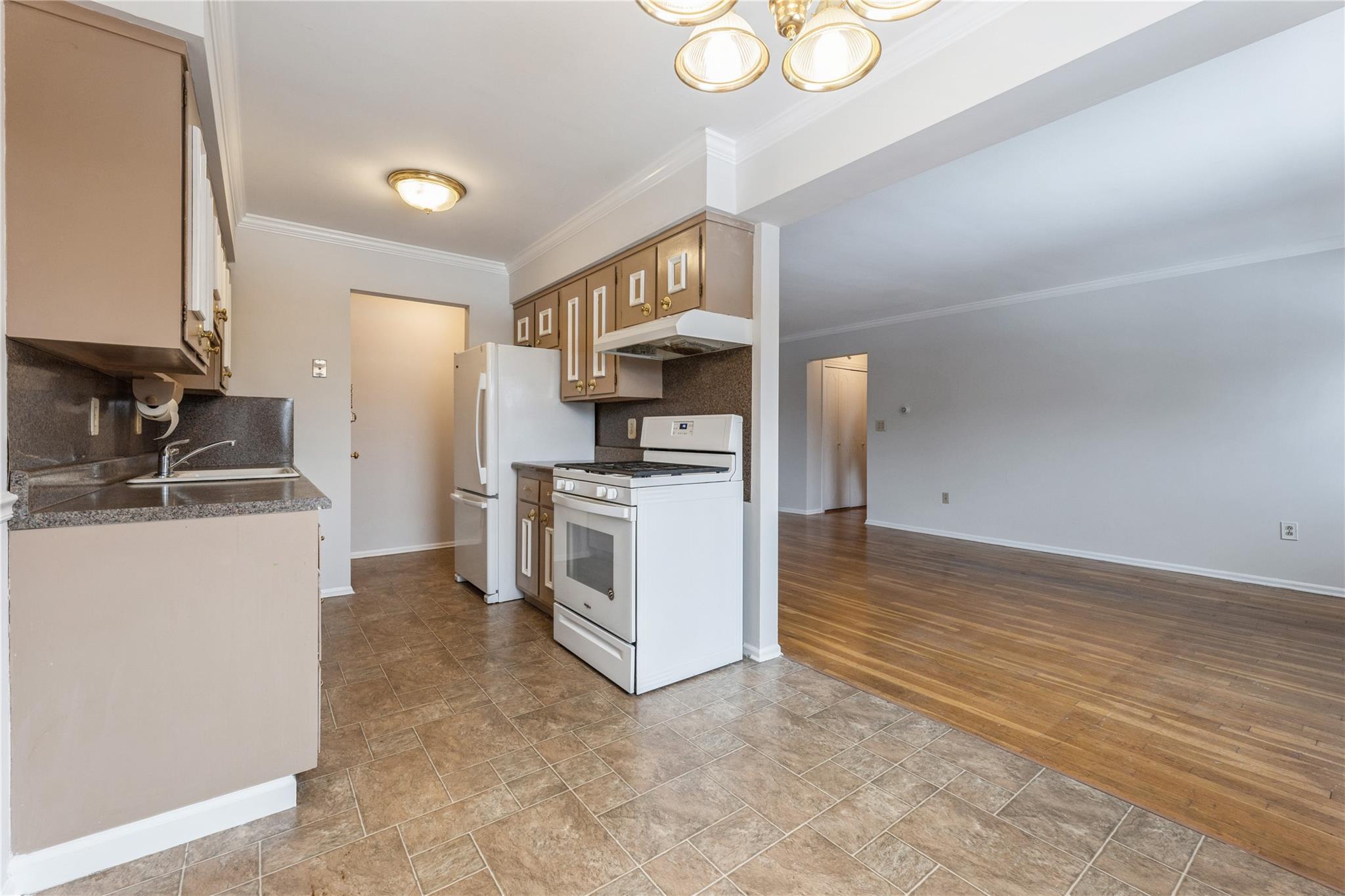 6 Normandy Village #8, Nanuet, New York image 9