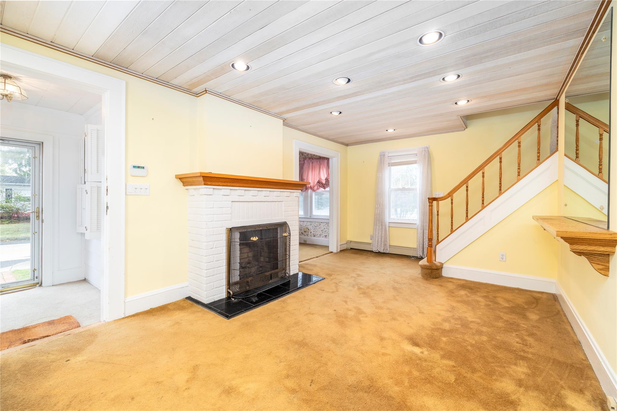 158 S Forest Avenue, Rockville Centre, New York image 4