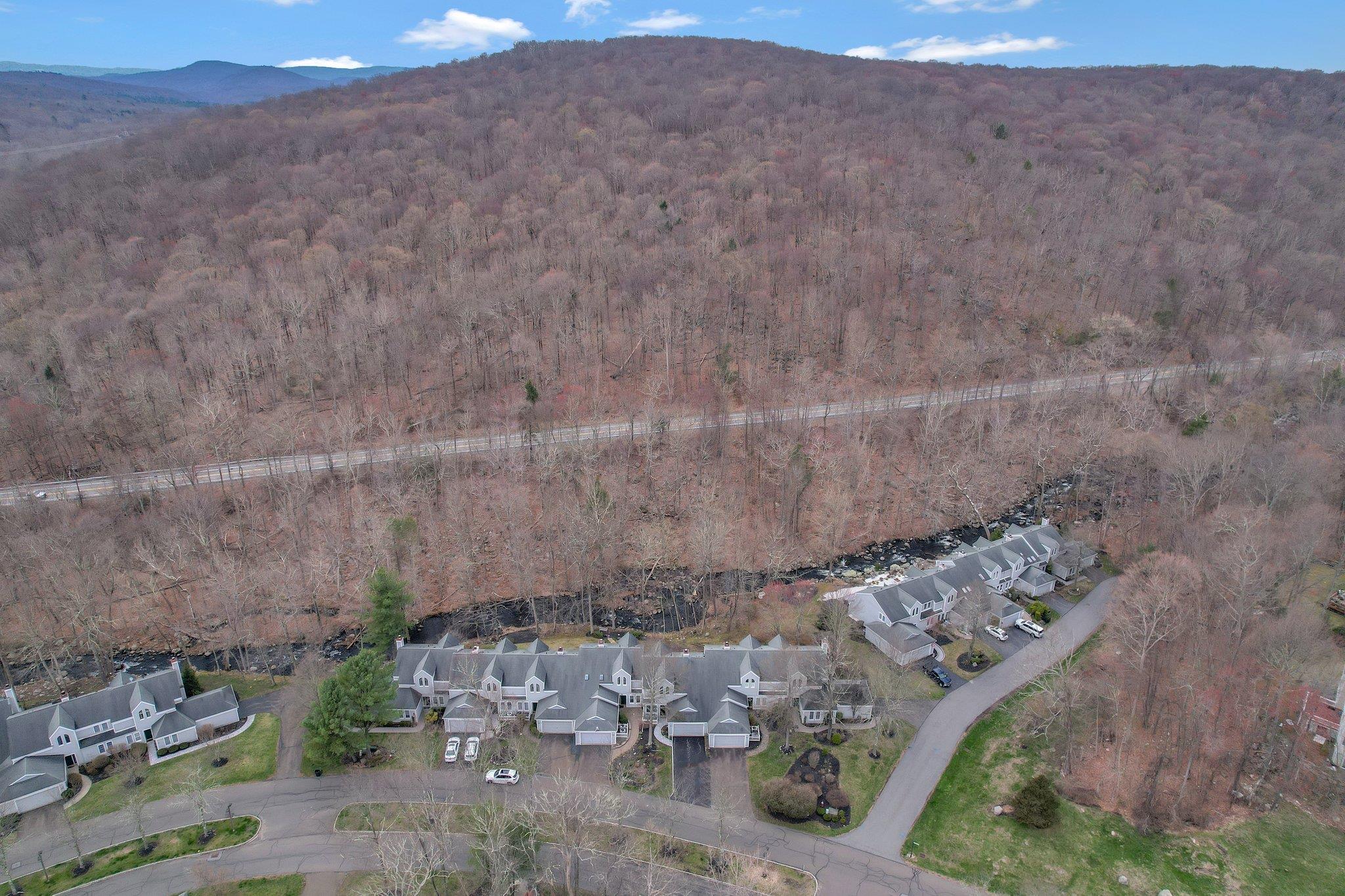 75 Woodlands Drive, Tuxedo Park, New York image 41