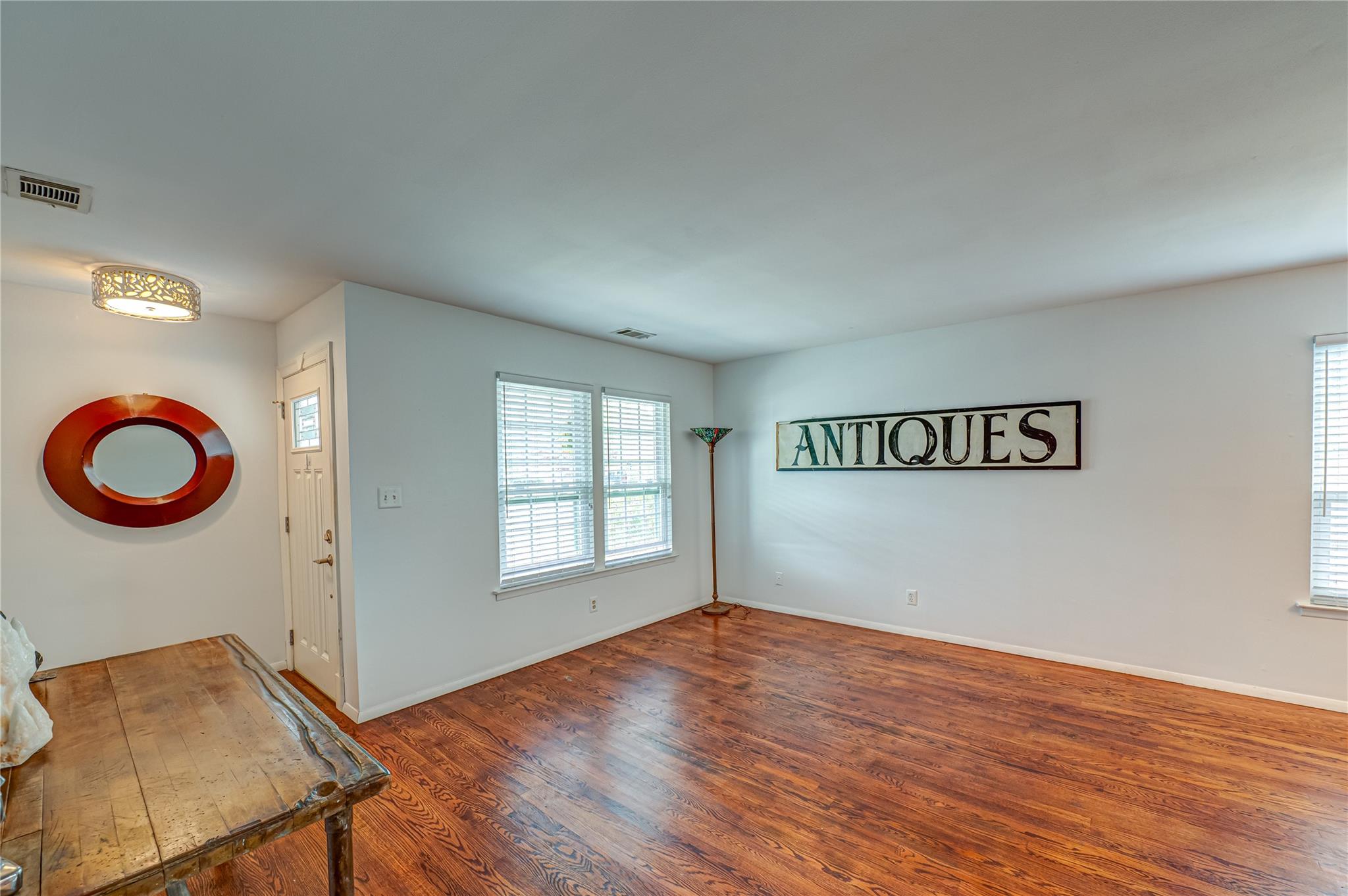 14 Whalers Cove, Babylon, New York image 5