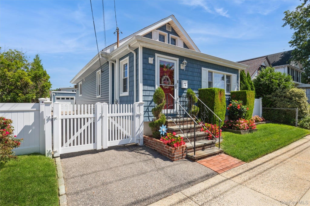 Photo of 99 Barwick Street, Floral Park, NY 11001 (MLS # 1047893)