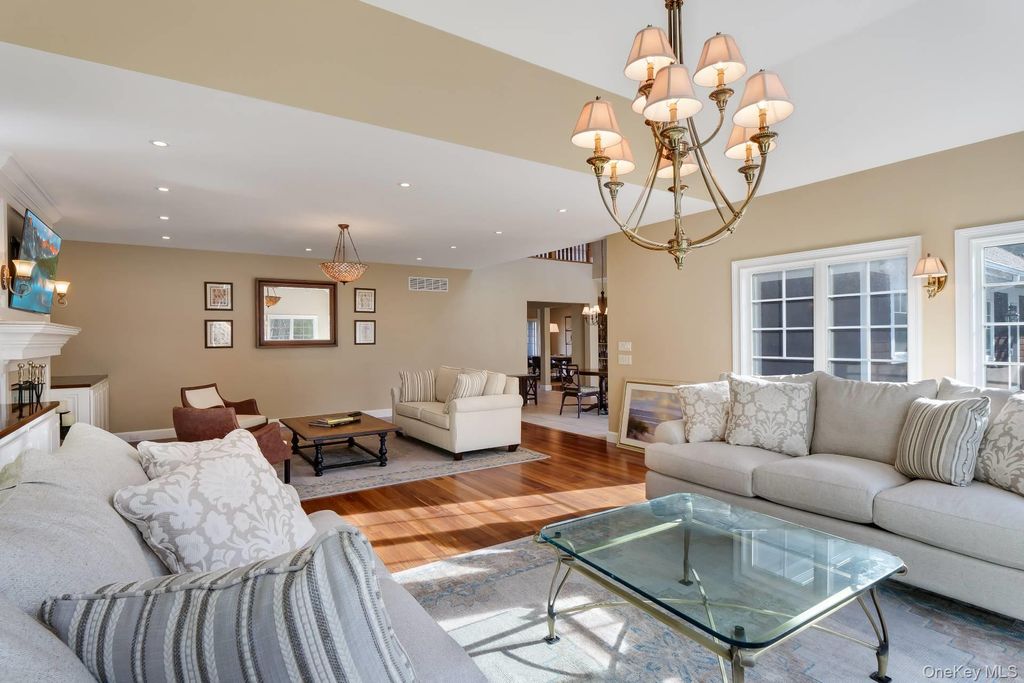 Photo of 30 Post Fields Lane, Quogue, NY 11959 (MLS # 986755)