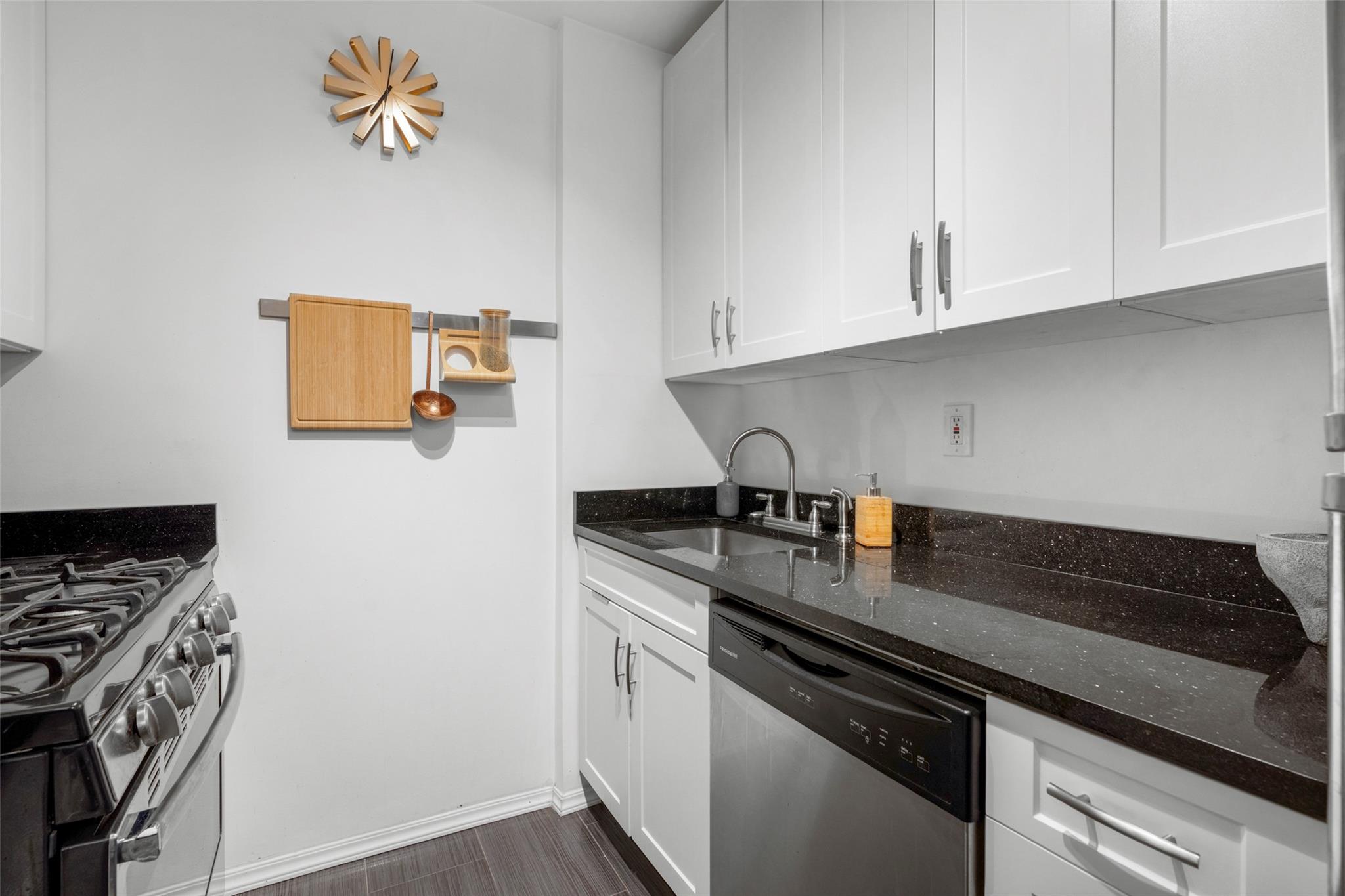 333 Bronx River Road #123, Yonkers, New York image 8