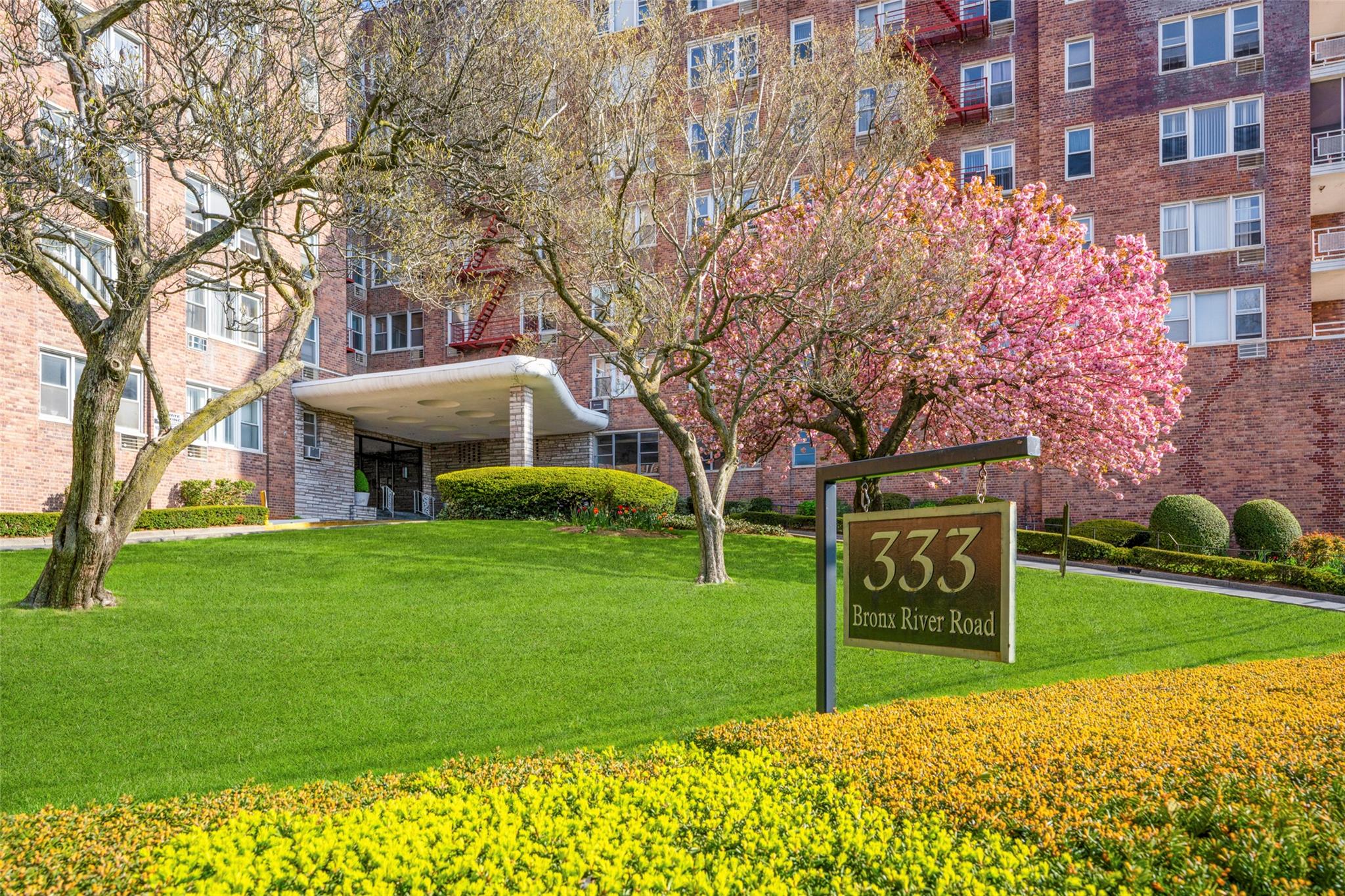 333 Bronx River Road #123, Yonkers, New York image 1