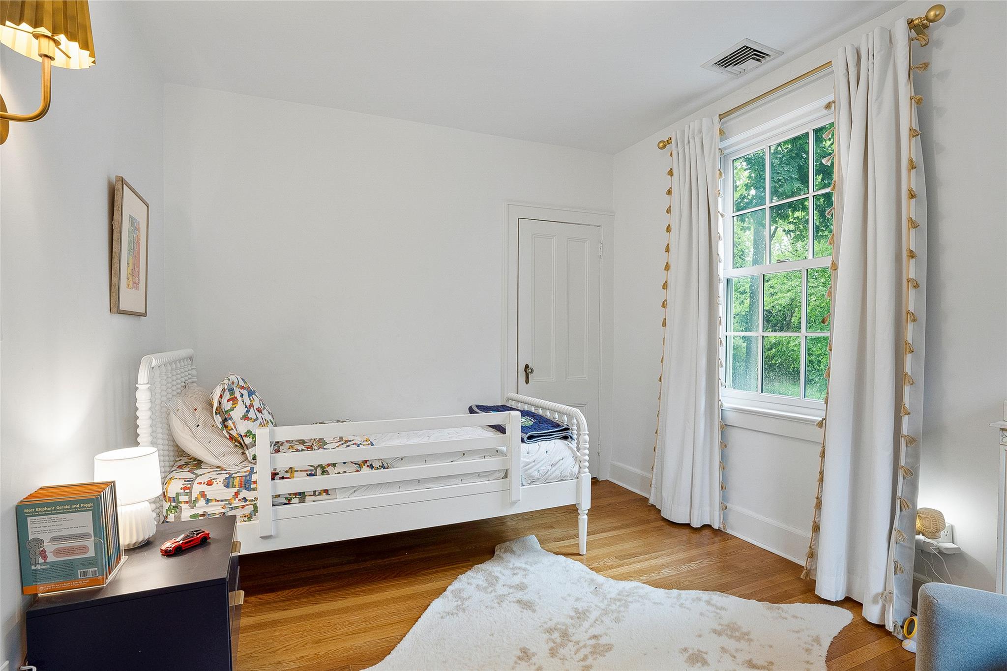 34 Edgewood Avenue, Larchmont, New York image 35