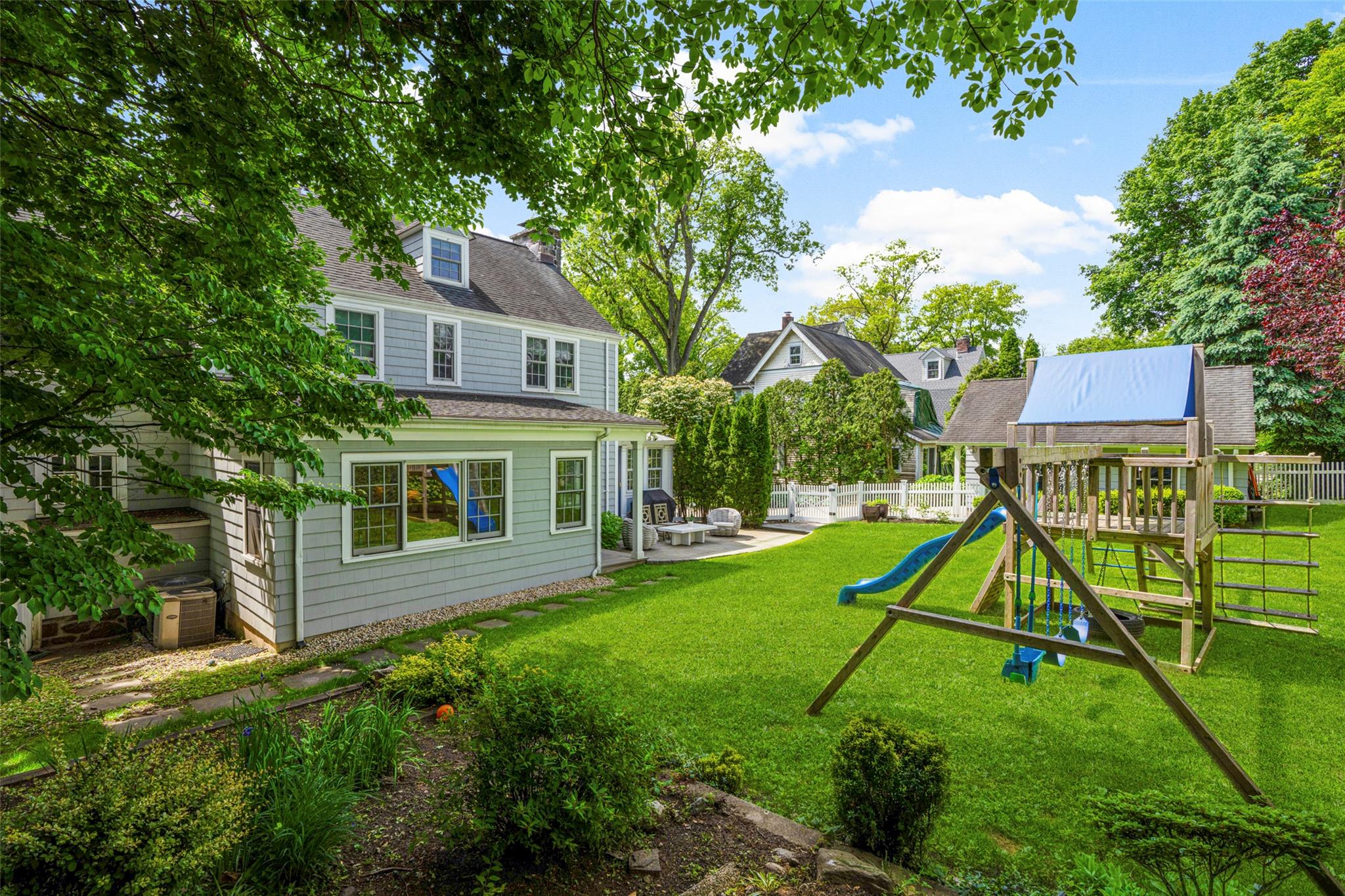 34 Edgewood Avenue, Larchmont, New York image 43