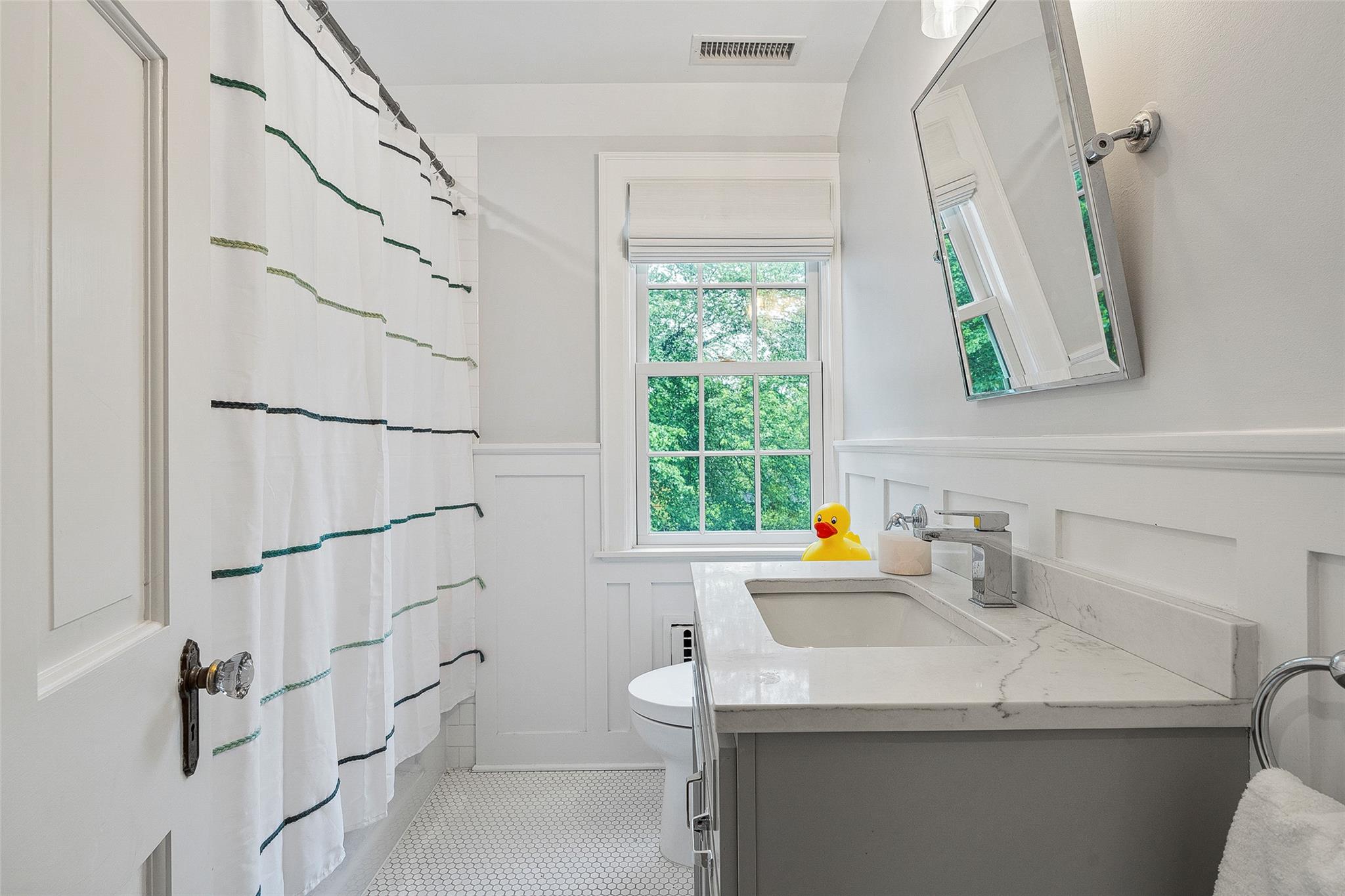 34 Edgewood Avenue, Larchmont, New York image 34