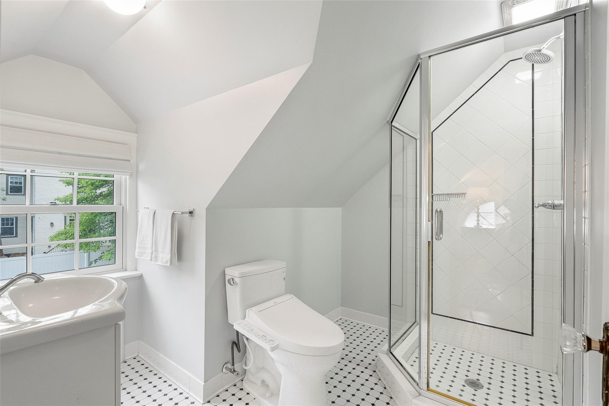 34 Edgewood Avenue, Larchmont, New York image 39