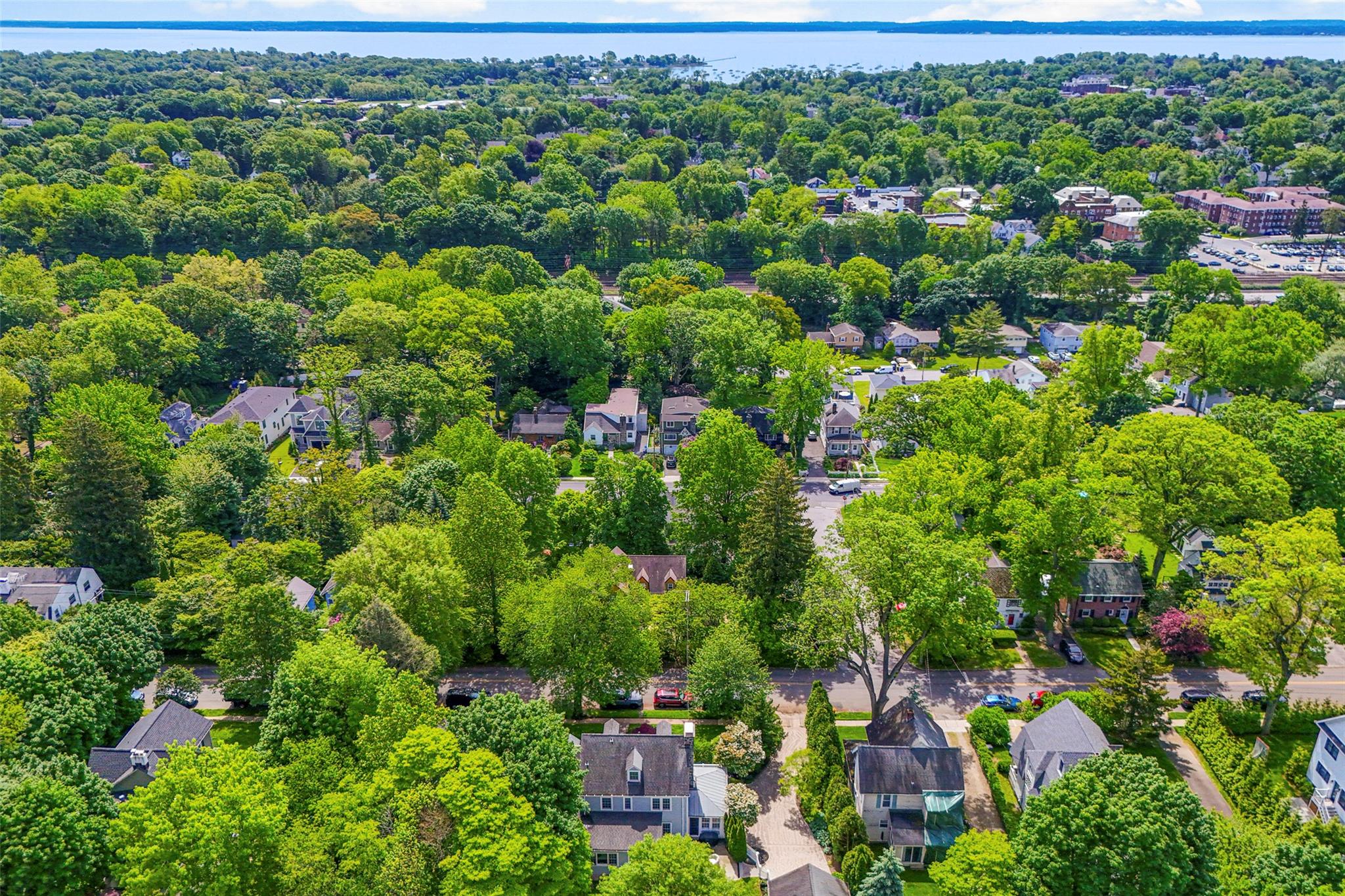 34 Edgewood Avenue, Larchmont, New York image 42