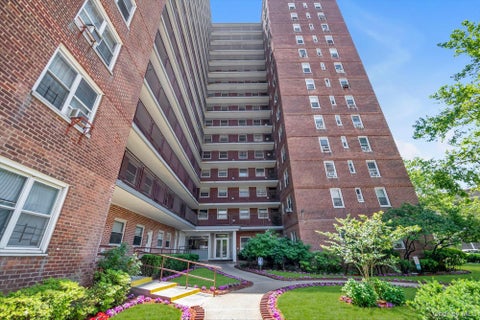 Homes For Sale - 97-10 62 Drive #3H<br/> Rego Park, NY 11374