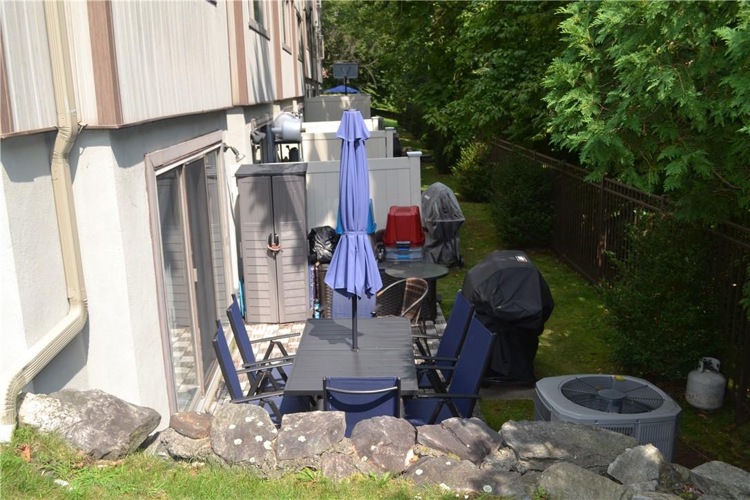19 Maple Crest Drive, Peekskill, New York image 3