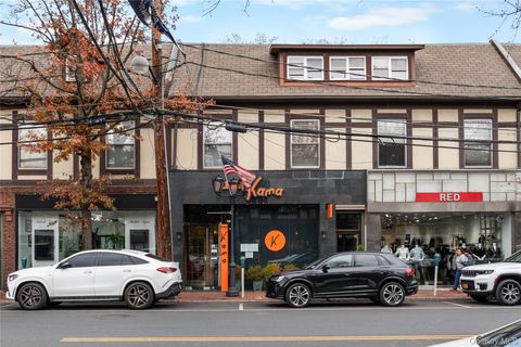 77 Middle Neck Rd Great Neck NY 11021